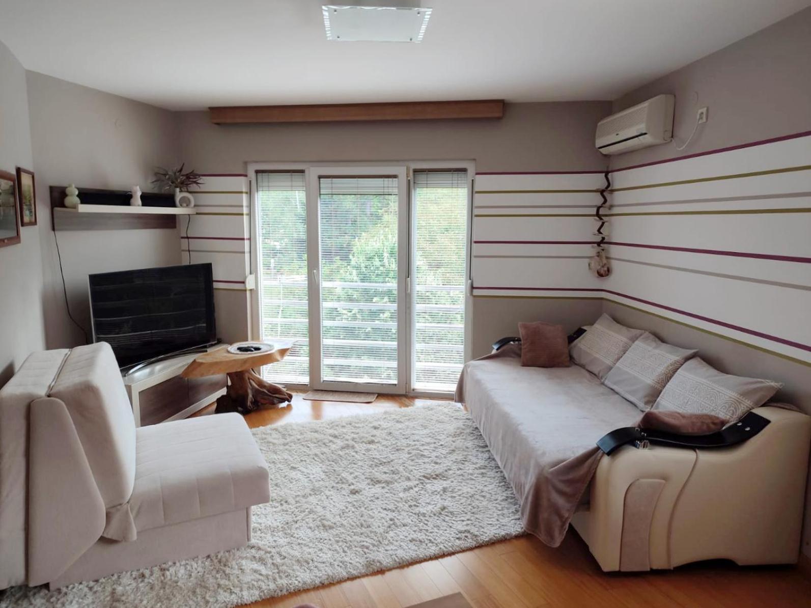 Apartman Lux Sneznik Vrnjačka Banja Eksteriør billede